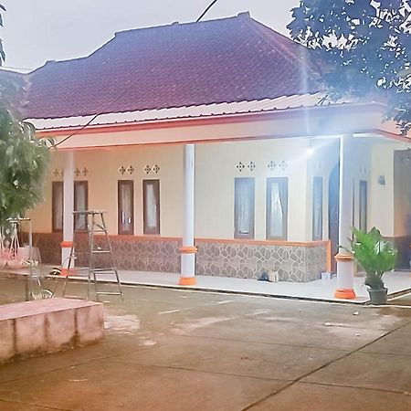 Homestay Bukit Pamoyanan 2 Redpartner Bukanagara Экстерьер фото
