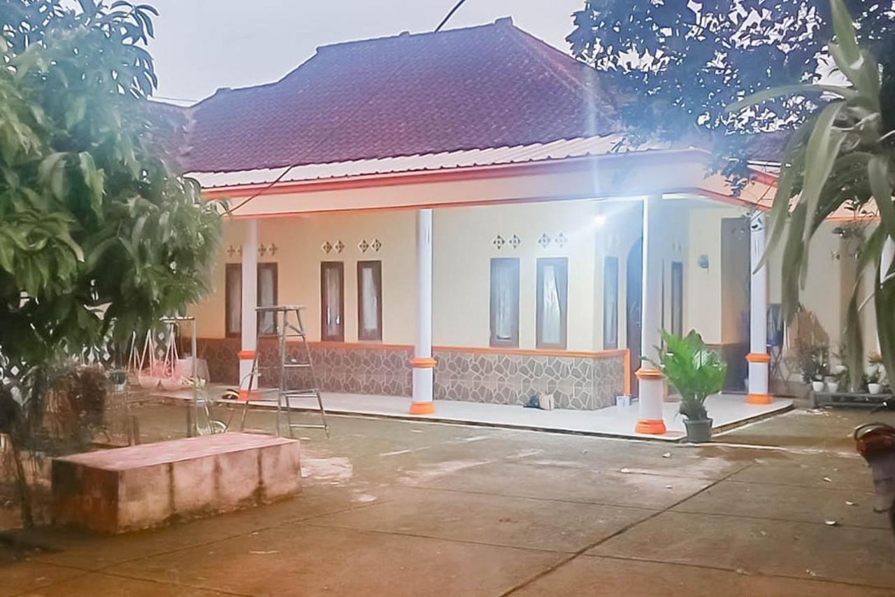 Homestay Bukit Pamoyanan 2 Redpartner Bukanagara Экстерьер фото