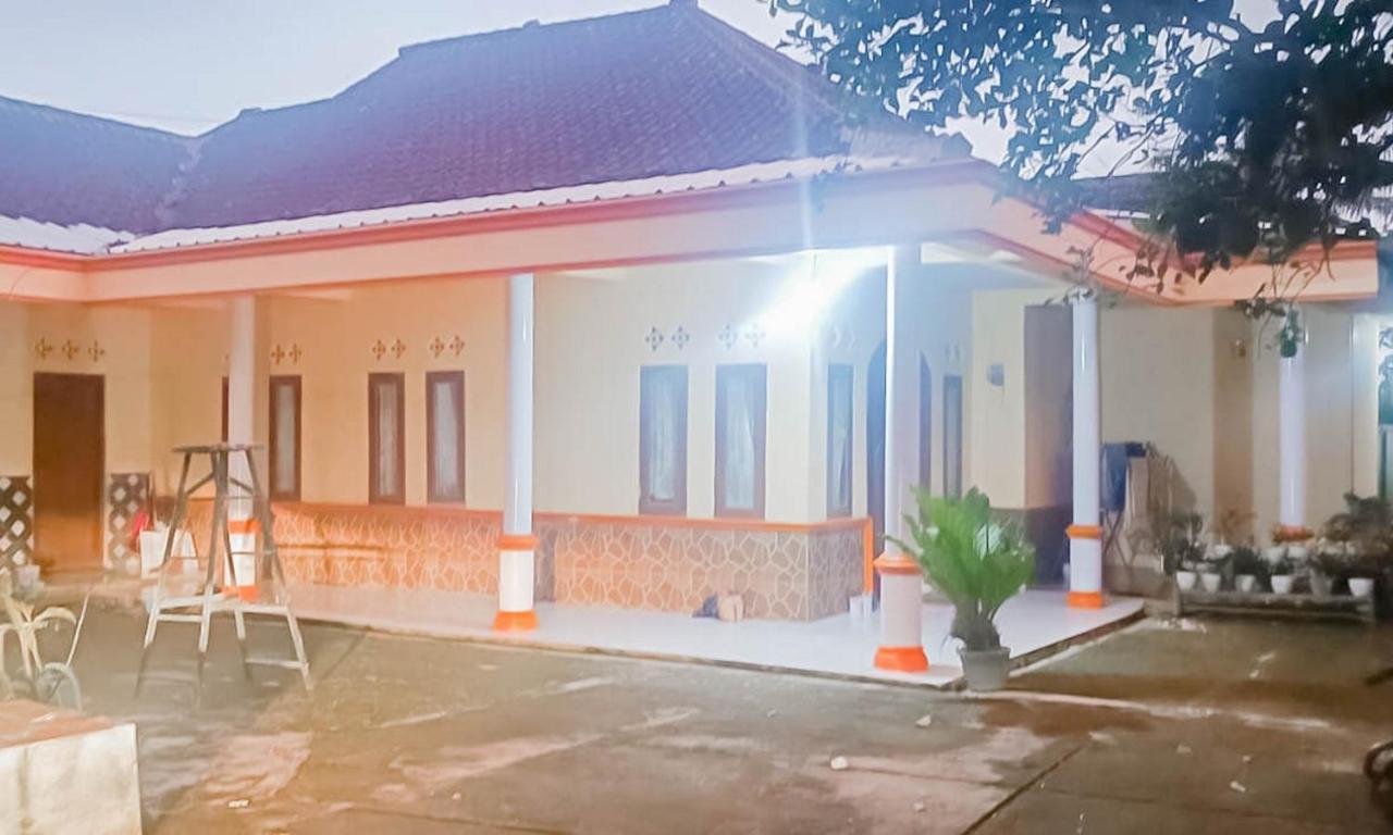 Homestay Bukit Pamoyanan 2 Redpartner Bukanagara Экстерьер фото